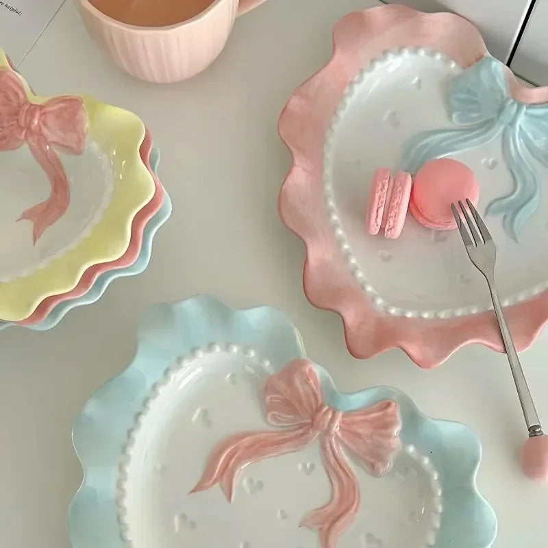 Service de vaisselle en céramique à bords ondulés, avec nœud en forme de cœur, idéal pour la présentation de gâteaux, plateau de princesse coréenne, bols à riz à bords dentelés