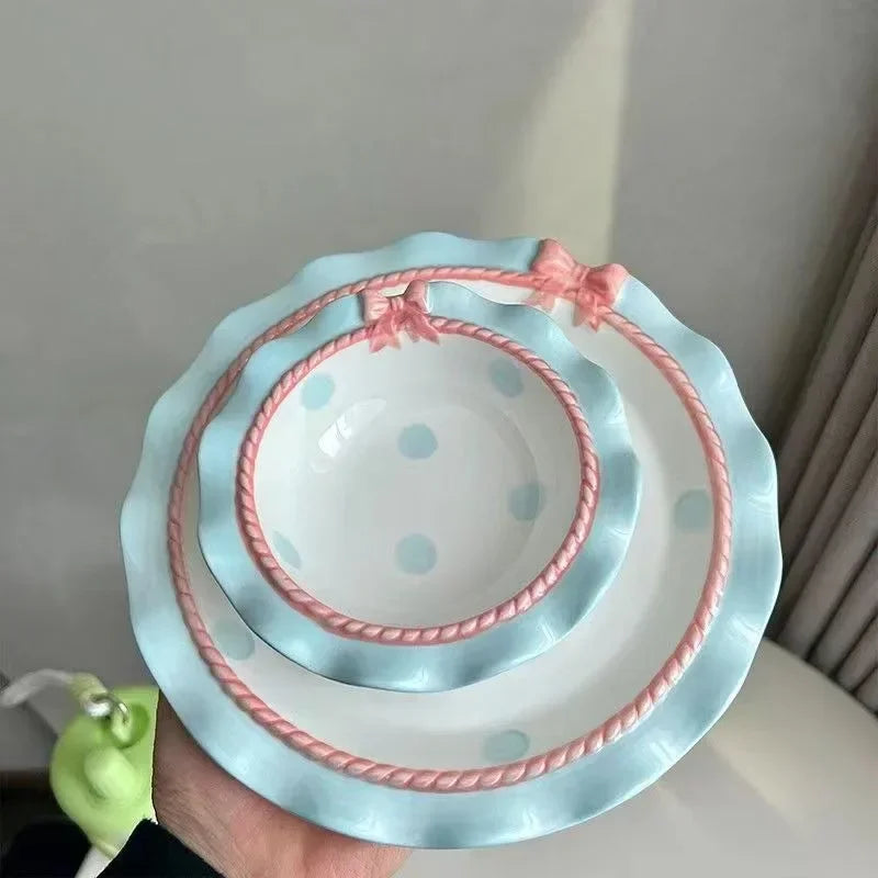 Service de vaisselle en céramique à bords ondulés, avec nœud en forme de cœur, idéal pour la présentation de gâteaux, plateau de princesse coréenne, bols à riz à bords dentelés
