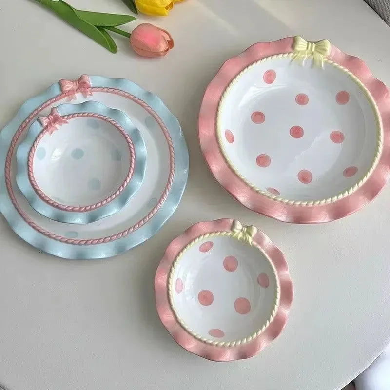 Service de vaisselle en céramique à bords ondulés, avec nœud en forme de cœur, idéal pour la présentation de gâteaux, plateau de princesse coréenne, bols à riz à bords dentelés